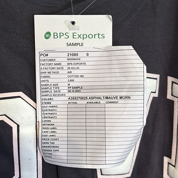 Love & Lazy Days Women’s Gray and Light Pink LOVE Athletic Style Crop Top Size M - Picture 5 of 6